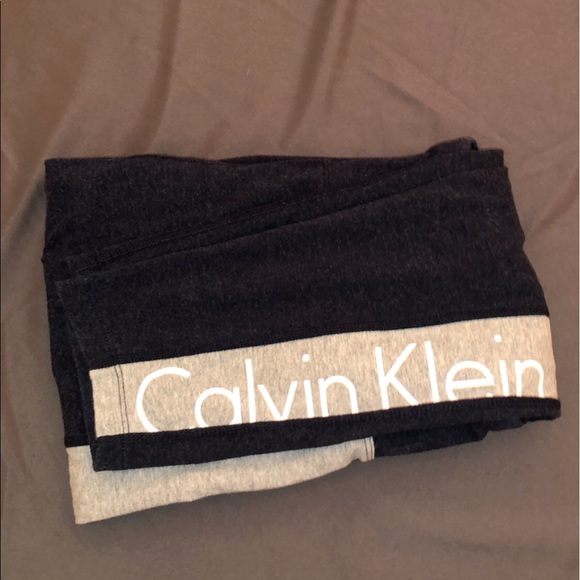 Calvin Klein Leggings. - Picture 4 of 4